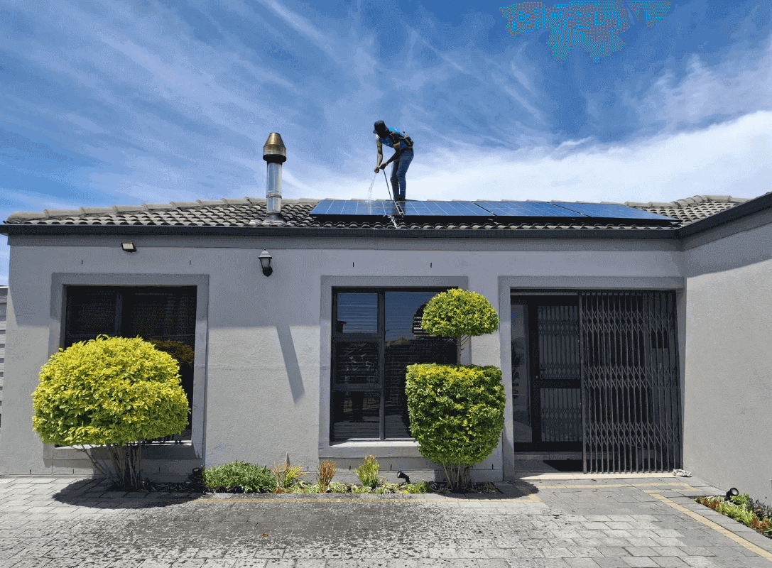 Residential Solar Panel Cleaning service